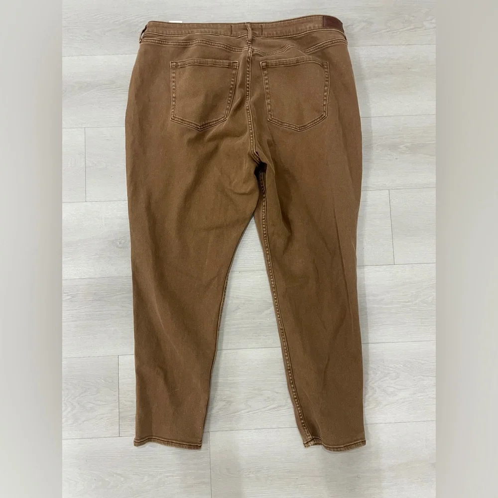 Hollister Curvy High Rise Mom Jeans Tan‎ Plus Size 21R Solid